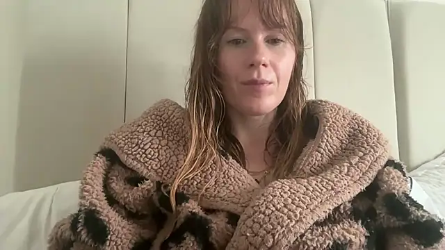 redheadrosie69 online show from 10-06-25, 09:07