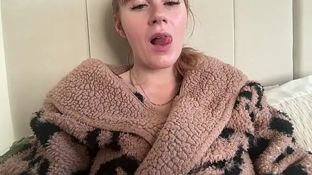 redheadrosie69 online show from 11-13-25, 10:14