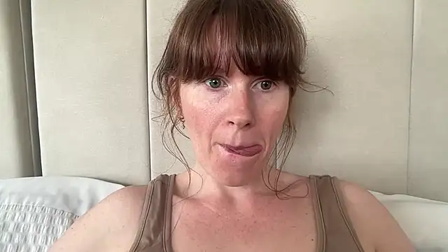 redheadrosie69 online show from 06-15-26, 09:11