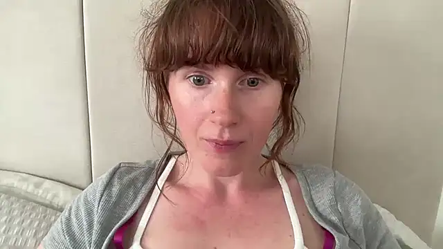 redheadrosie69 online show from 07-28-26, 01:21