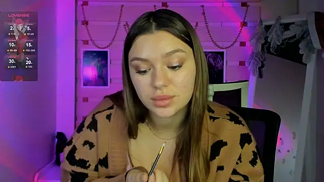 Josephine Kiss online show from 12-10-24, 11:19