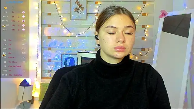 Snapshot of Josephine_Kiss chatting on 10-15-25, 01:00 Josephine Kiss online show from 10-15-25, 01:00