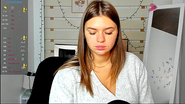 Snapshot of Josephine_Kiss chatting on 10-22-25, 12:16 Josephine Kiss online show from 10-22-25, 12:16