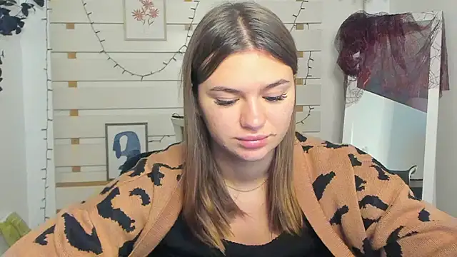 Snapshot of Josephine_Kiss chatting on 11-07-25, 03:12 Josephine Kiss online show from 11-07-25, 03:12