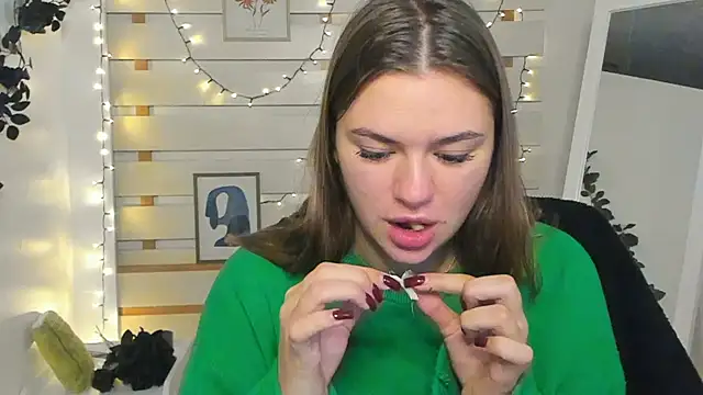 Snapshot of Josephine_Kiss chatting on 11-14-25, 06:12 Josephine Kiss online show from 11-14-25, 06:12