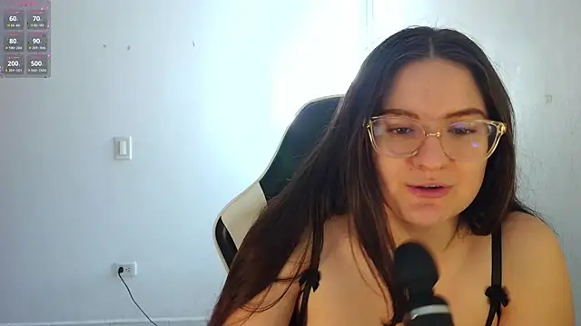 livgomez online show from 02-06-26, 02:09