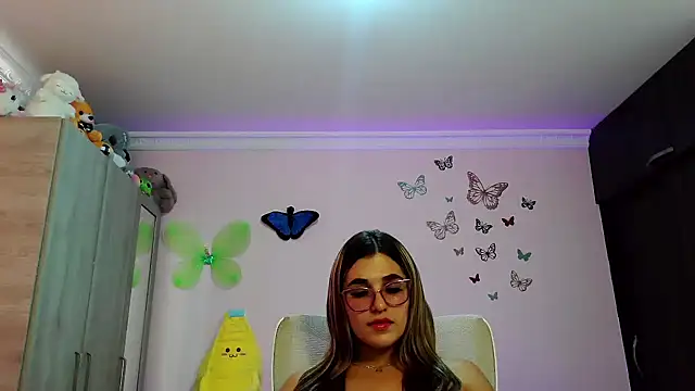 caroline jonson online show from 09-10-25, 02:17