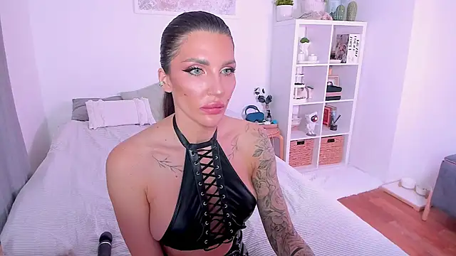 Snapshot of Sasha_Miro chatting on 03-15-26, 01:33 Sasha Miro online show from 03-15-26, 01:33