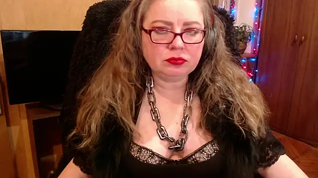 Snapshot of Miss_Tress chatting on 12-15-24, 11:20 Miss Tress online show from 12-15-24, 11:20