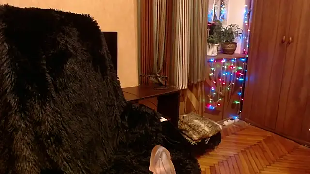 Snapshot of Miss_Tress chatting on 12-29-24, 03:11 Miss Tress online show from 12-29-24, 03:11