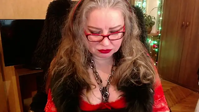 Snapshot of Miss_Tress chatting on 01-11-25, 06:12 Miss Tress online show from 01-11-25, 06:12