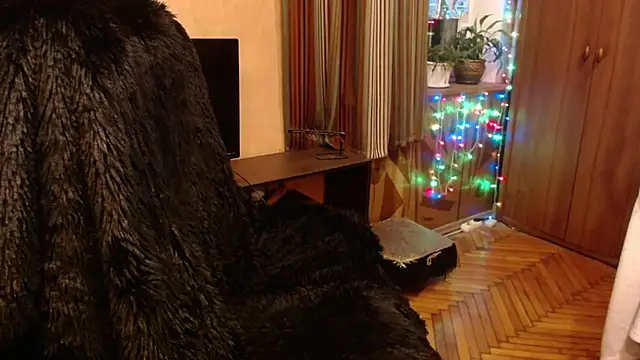 Snapshot of Miss_Tress chatting on 02-21-25, 11:10 Miss Tress online show from 02-21-25, 11:10