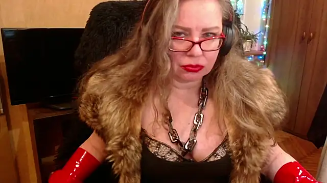 Snapshot of Miss_Tress chatting on 02-28-25, 12:21 Miss Tress online show from 02-28-25, 12:21