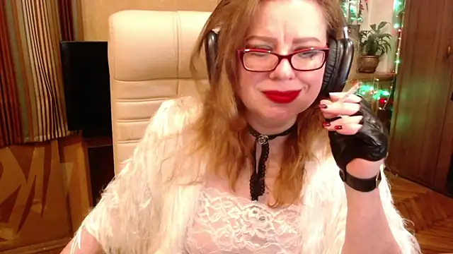 Miss Tress online show from 02-21-26, 08:54