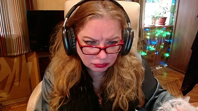 Miss Tress online show from 05-16-26, 10:36