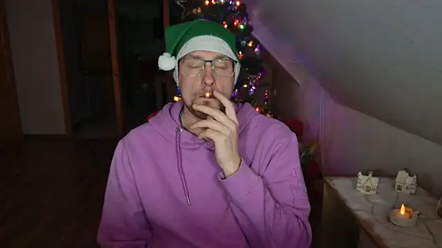Relsxboy online show from 12-23-24, 08:36