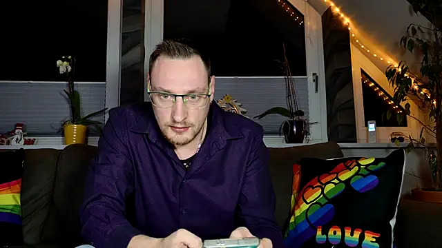Relsxboy online show from 12-24-24, 04:08