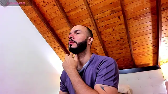 Tom Bailey online show from 01-13-26, 12:32