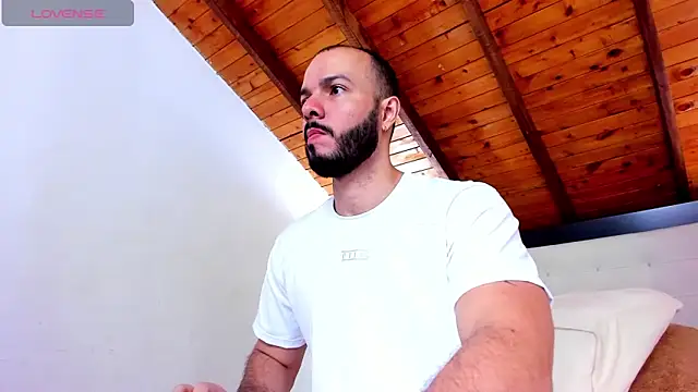 Tom Bailey online show from 01-16-26, 12:42