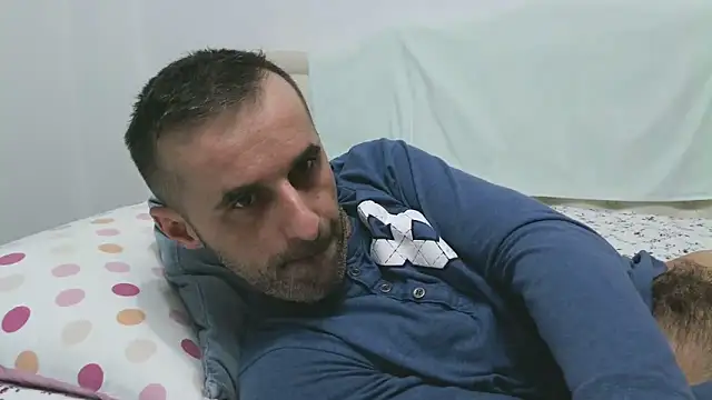 Snapshot of stevenpit chatting on 12-08-24, 08:30 stevenpit online show from 12-08-24, 08:30