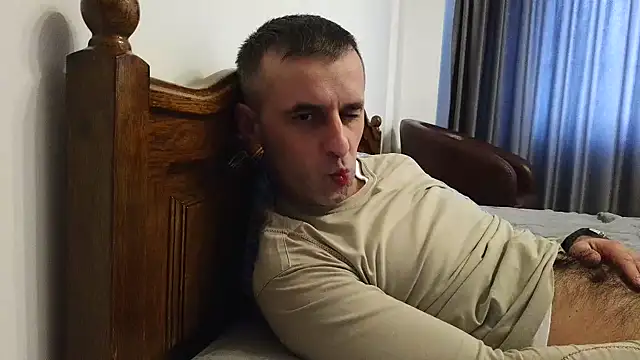 Snapshot of stevenpit chatting on 12-31-24, 11:53 stevenpit online show from 12-31-24, 11:53