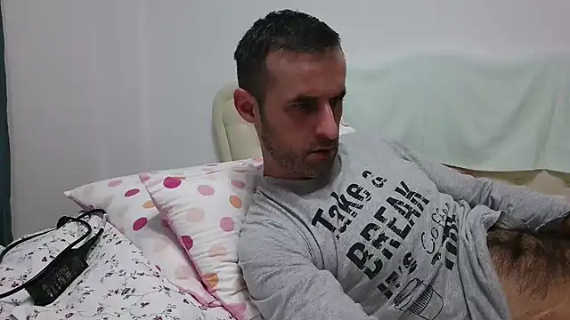 Snapshot of stevenpit chatting on 01-11-25, 09:04 stevenpit online show from 01-11-25, 09:04