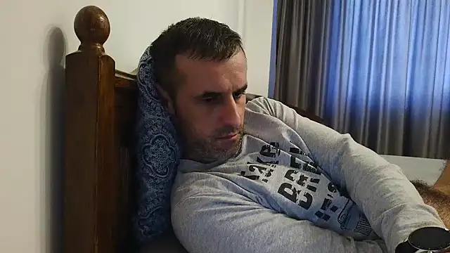 Snapshot of stevenpit chatting on 01-11-25, 12:40 stevenpit online show from 01-11-25, 12:40