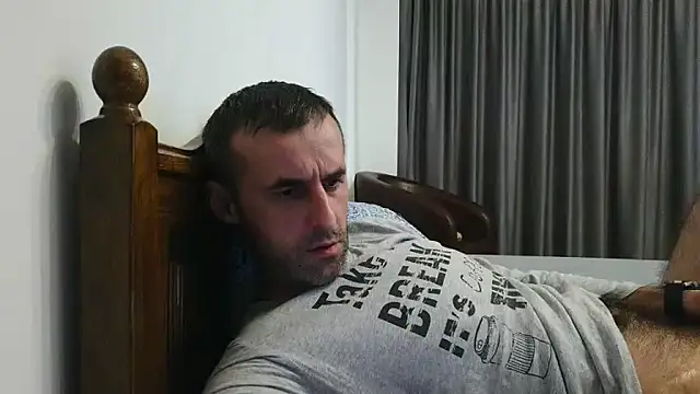 Snapshot of stevenpit chatting on 01-11-25, 03:52 stevenpit online show from 01-11-25, 03:52