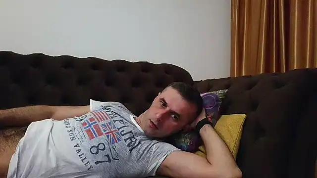 Snapshot of stevenpit chatting on 02-28-25, 05:59 stevenpit online show from 02-28-25, 05:59