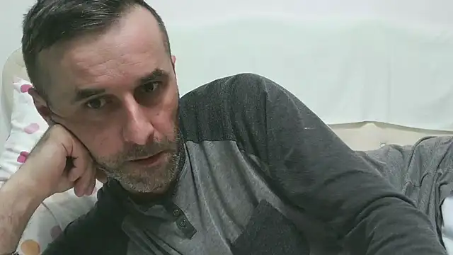 Snapshot of stevenpit chatting on 03-06-25, 05:24 stevenpit online show from 03-06-25, 05:24