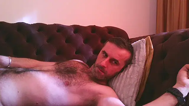 Snapshot of stevenpit chatting on 03-22-25, 01:08 stevenpit online show from 03-22-25, 01:08