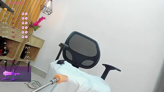 AllisonRoberts  online show from 12-21-24, 10:51