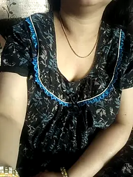 Snapshot of cuteyqueen chatting on 02-16-26, 07:26 cuteyqueen online show from 02-16-26, 07:26