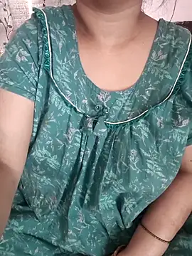 Snapshot of cuteyqueen chatting on 02-28-26, 03:29 cuteyqueen online show from 02-28-26, 03:29