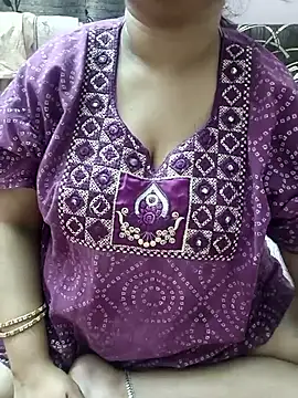 Snapshot of cuteyqueen chatting on 03-06-26, 02:57 cuteyqueen online show from 03-06-26, 02:57