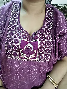 Snapshot of cuteyqueen chatting on 03-12-26, 07:58 cuteyqueen online show from 03-12-26, 07:58