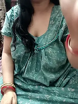 Snapshot of cuteyqueen chatting on 03-16-26, 03:27 cuteyqueen online show from 03-16-26, 03:27