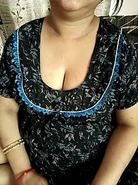 Snapshot of cuteyqueen chatting on 03-18-26, 03:31 cuteyqueen online show from 03-18-26, 03:31