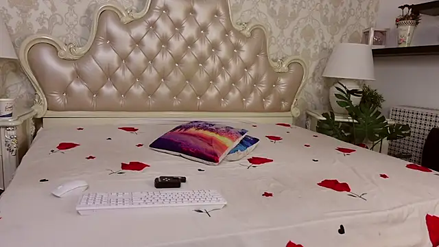Snapshot of CarmellaAngel chatting on 02-15-25, 11:17 CarmellaAngel online show from 02-15-25, 11:17