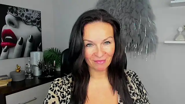 HelenLuxx online show from 01-07-25, 02:30