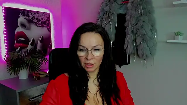 HelenLuxx online show from 02-14-25, 06:34