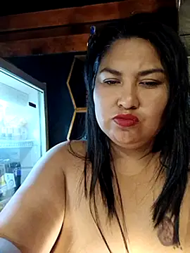 Snapshot of Marcela87 chatting on 02-23-25, 03:24 Marcela87 online show from 02-23-25, 03:24