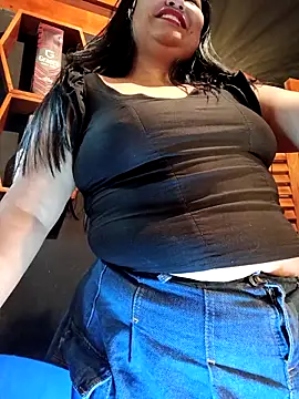 Snapshot of Marcela87 chatting on 03-02-25, 01:47 Marcela87 online show from 03-02-25, 01:47