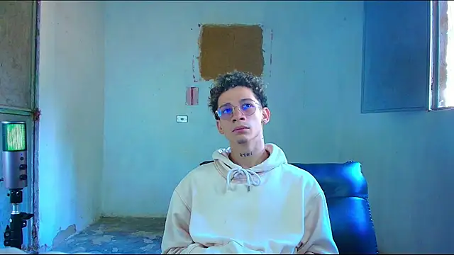 Snapshot of mateodeamjo chatting on 02-10-26, 01:48 mateodeamjo online show from 02-10-26, 01:48