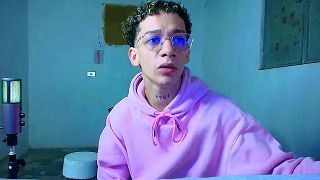 Snapshot of mateodeamjo chatting on 03-04-26, 01:22 mateodeamjo online show from 03-04-26, 01:22