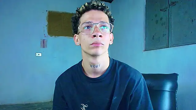 Snapshot of mateodeamjo chatting on 03-19-26, 02:59 mateodeamjo online show from 03-19-26, 02:59