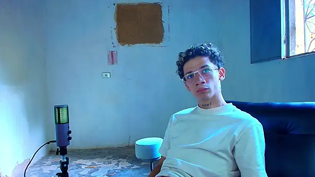 Snapshot of mateodeamjo chatting on 03-21-26, 05:38 mateodeamjo online show from 03-21-26, 05:38