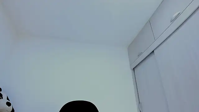 Amelia Debora Antonella online show from 04-29-26, 01:37