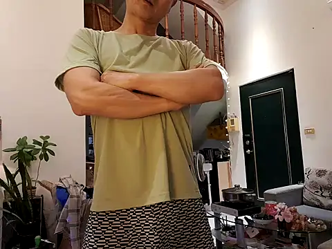 Snapshot of KennyLOVERboy chatting on 03-16-25, 01:17 KennyLOVERboy online show from 03-16-25, 01:17