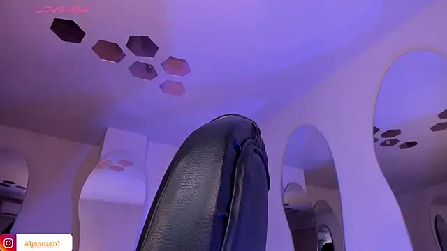 AllyJensen online show from 02-01-25, 04:33